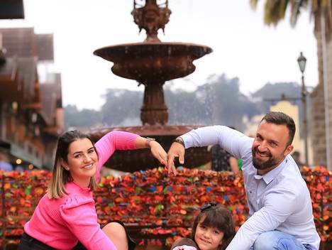 Familia de Talíse e família escolheram Gramado para registrar o Amor.