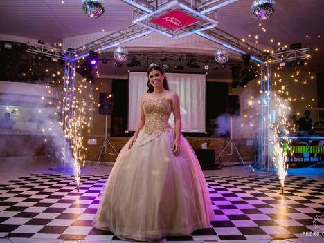 Debutante of O baile da Giovana