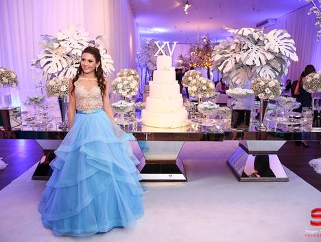 Aniversários de Aniversário 15 Anos Helen