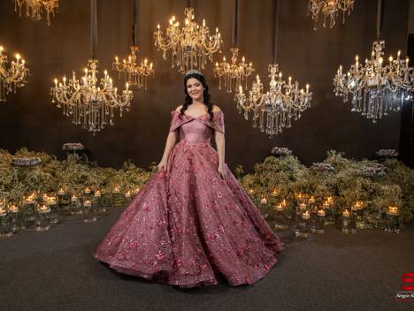 Aniversários de 15 Anos Pyetra