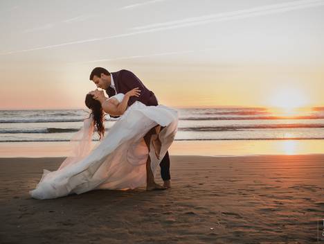 Sessão trash the dress de Sessão Trash, Vanessa & Adriano 