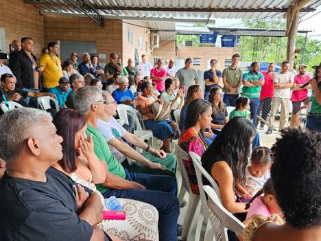Agricultura Familiar e Agronegócios de Casa de Ovos inaugurada Assentamento Terra Prometida