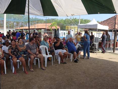 Obras Públicas de Bairro Village na Estrada do Campinho com Prefeito em 2024