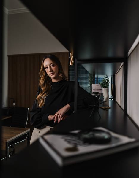 Retrato corporativo  de Dra Lorena Niero 