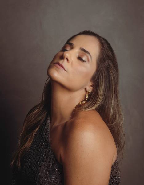 RETRATOS FEMININOS de RETRATOS DA ALMA NA PELE - MARIANA AOS 40