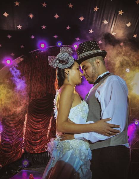 Editoriais de ENSAIO NO CIRCO - CASSIA E GUSTAVO