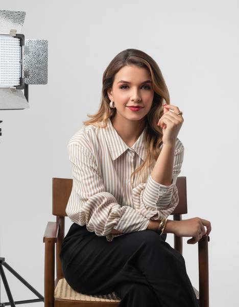 Profissionais de Eduarda Scarparo 