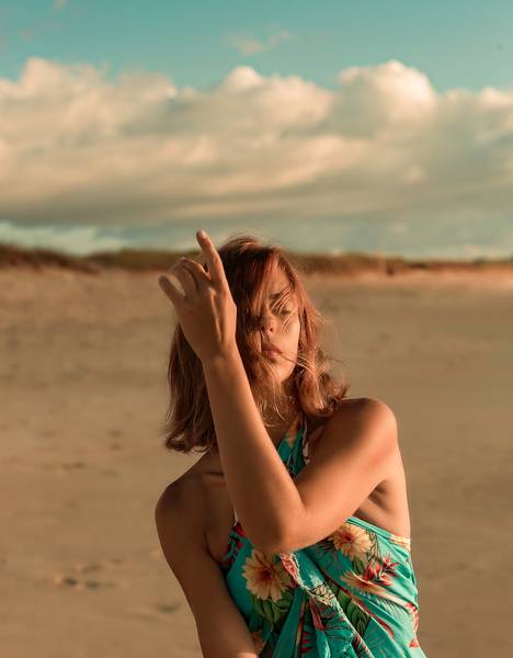 PhotoCura de Ensaio na Praia - Alana - Florianópolis - SC 