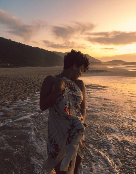PhotoCura de Ensaio Feminino na Praia - Andressa Siqueira - Praia Mole Florianópolis - SC
