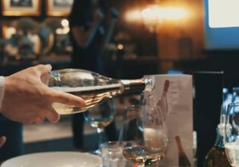 Institucional de WINE VINHOS