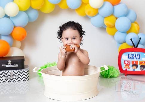 SMASH THE CAKE de Levi - um aninho 