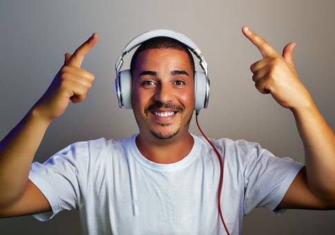 RETRATO CORPORATIVO de Ensaio Corporativo | DJ  Betinho Nonsense |