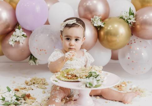 Ensaio de Smash the Cake Alice 1 ano