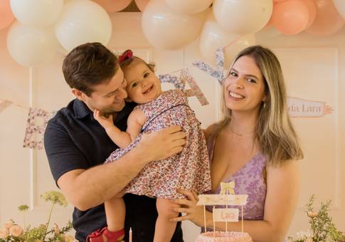 Aniversário Infantil de Memórias para Lara — Aniversário de 1 ano