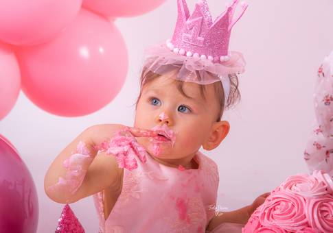 SMASH THE CAKE de Lara