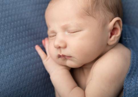 NEWBORN de Manuel