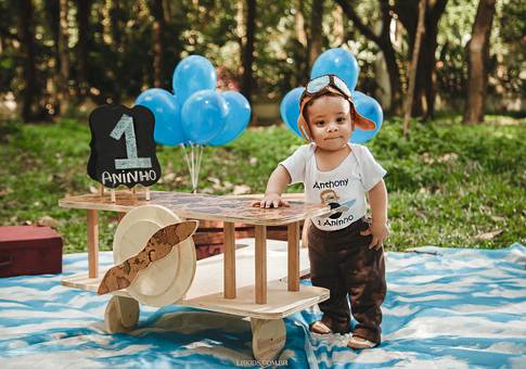 Smash the Cake de Anthony Aviador