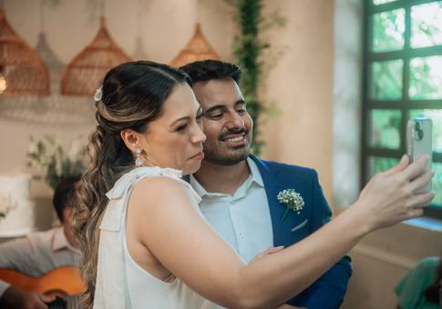 Nosso Nós de LIVIA & HIKARO