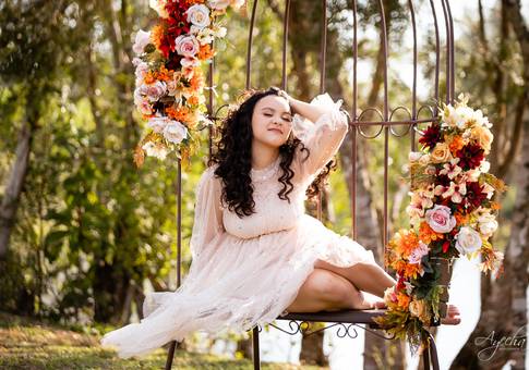 15 anos de Heloise Alcantara - Ensaio