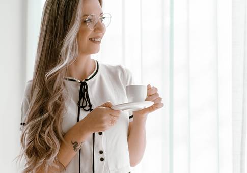 Perfil Profissional de Eli Paula e Cristiano Bishoff (Médicos Pediatras)