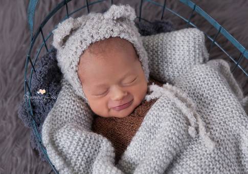 NEWBORN de Ensaio de Recém-nascido do Enzo