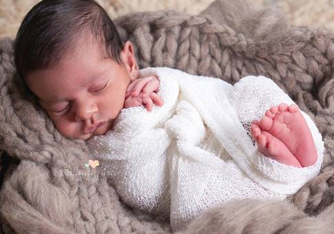 NEWBORN de Ensaio de recém-nascido do Álvaro