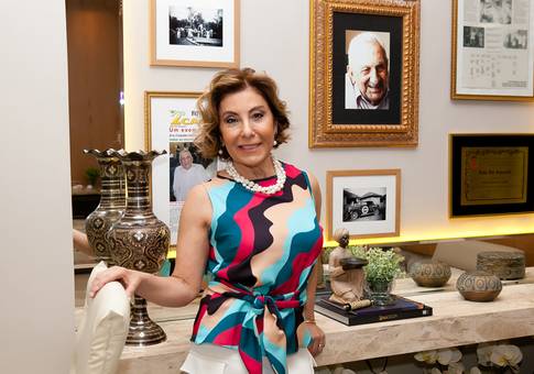 ENSAIOS de Ensaio Profissões da Elisa Abussafi