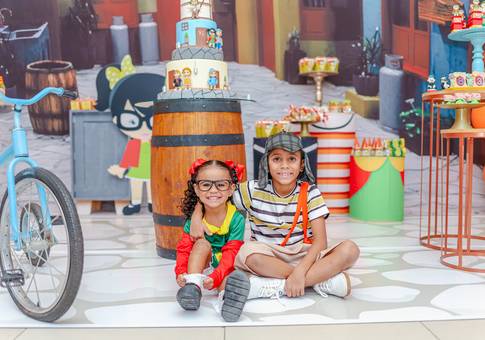 Festa de Aniversário  de Chaves e Chiquinha na Vila 