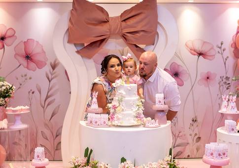 Aniversário Infantil        de Aurora faz 1 