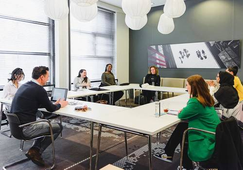 Business documentaries - Thinking on Social Media