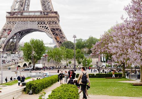 Metro issues, taxis to the rescue - Paris