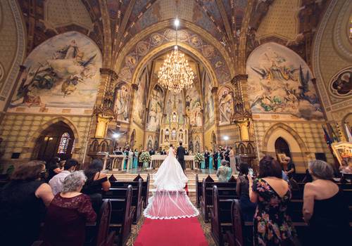 Roteiro da cerimônia do casamento católico: conheça todas as etapas