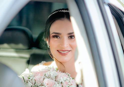 Noiva descreve momento ao ver a foto do seu casamento. 