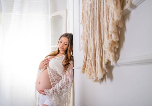 Revelando a Beleza da Maternidade: 
A Importância da Produção Visual em Ensaio Gestacional