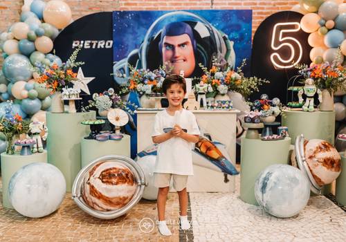 Fotografia de aniversário infantil no Buffet Pracinha Pitangueira em SP