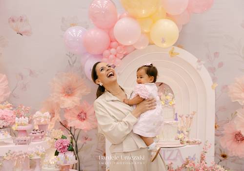 Fotografia de Aniversário Infantil no Buffet Santa Arruaça em Mogi das Cruzes | 1 Ano da Luiza