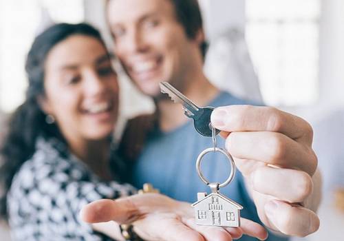 Casar e morar junto: como se organizar financeiramente para comprar um imóvel