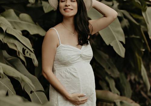 Como fugir dos looks esvoaçantes no ensaio de gestante externo?