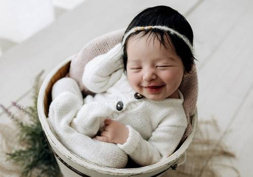 Os primeiros dias de um bebê: um ensaio newborn cheio de sorrisos em Lajeado