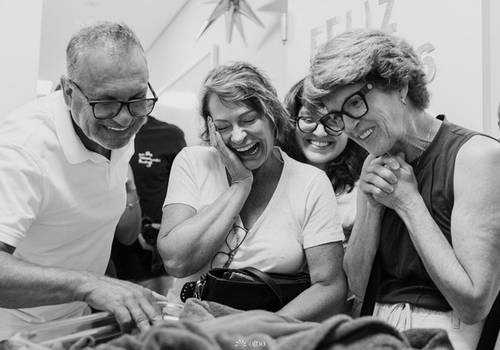 A fotógrafa atrapalha a equipe médica? Entenda como esse registro acontece com discrição