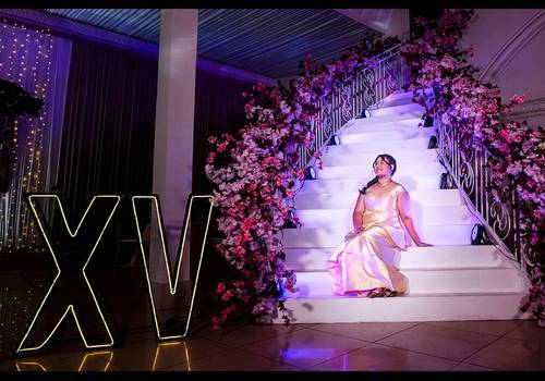 Debutante de Trailer 15 anos Larissa