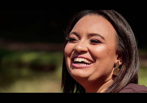 Feminino de Mariana Roman