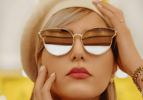 Coleções de Primavera/Versão - Pose