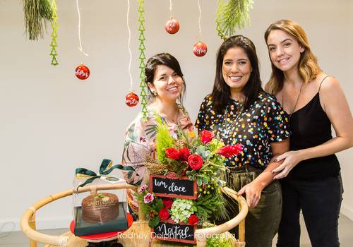 Eventos/Workshops de Oficina de Natal Giz, Papel, Tesoura e Etc e Linoca Flores Atelier na Unna Decora