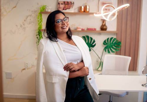 Corporativo de Myrian Sarges