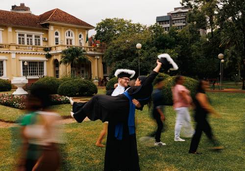 Ensaios de ENSAIO DE FORMATURA - CAROL & LEO (Gestão de RH & Análise e Desenvolvimento de Sistemas)