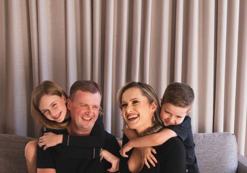 família de ensaio de família em casa | lucelena, konrath, júlia e gabriel