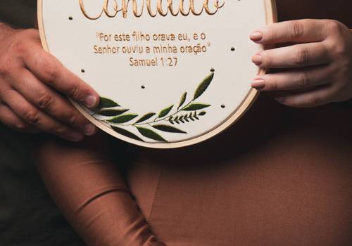 gestante de ensaio de gestante no estúdio | conrado