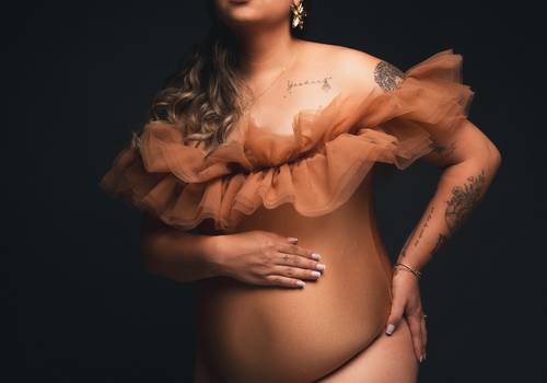 gestante de ensaio de gestante no estúdio | josé pedro