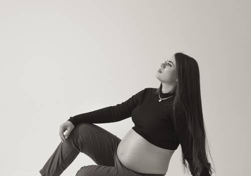 gestante de ensaio de gestante no estúdio | lavínia